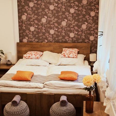Apartmany Caffe & Grill Roudnice nad Labem Bagian luar foto