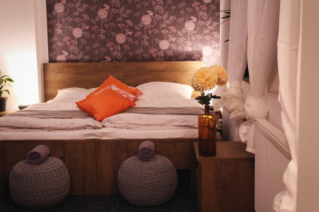 Apartmany Caffe & Grill Roudnice nad Labem Bagian luar foto
