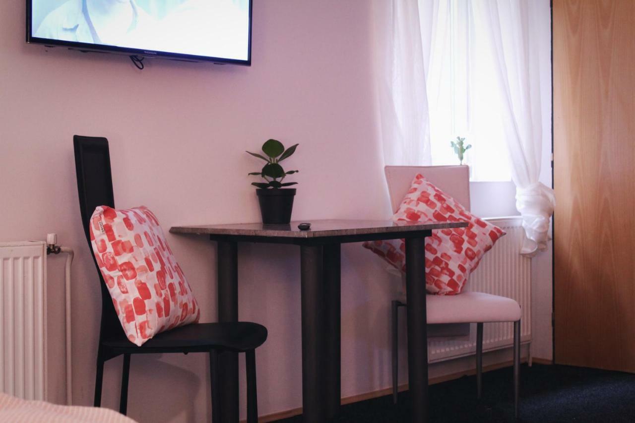 Apartmany Caffe & Grill Roudnice nad Labem Bagian luar foto