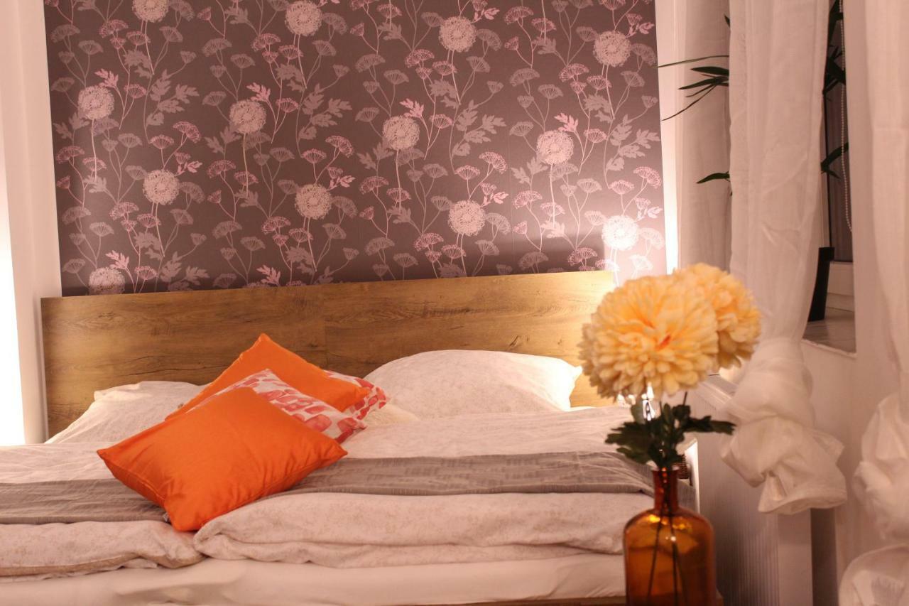 Apartmany Caffe & Grill Roudnice nad Labem Bagian luar foto