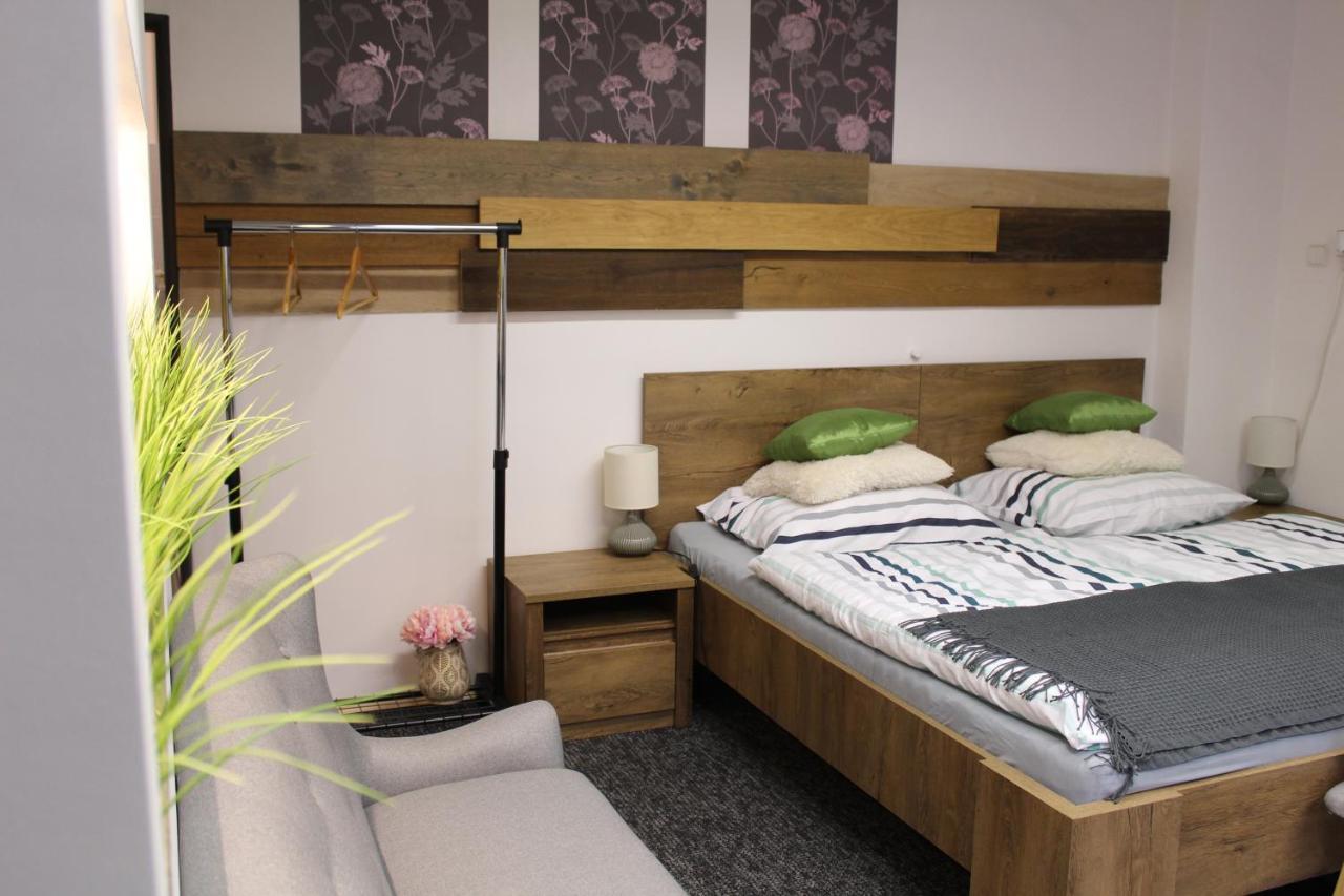 Apartmany Caffe & Grill Roudnice nad Labem Bagian luar foto