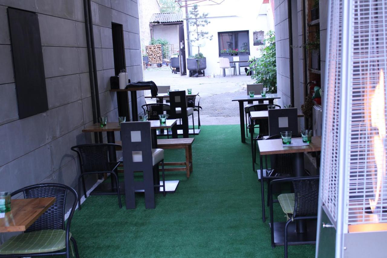 Apartmany Caffe & Grill Roudnice nad Labem Bagian luar foto