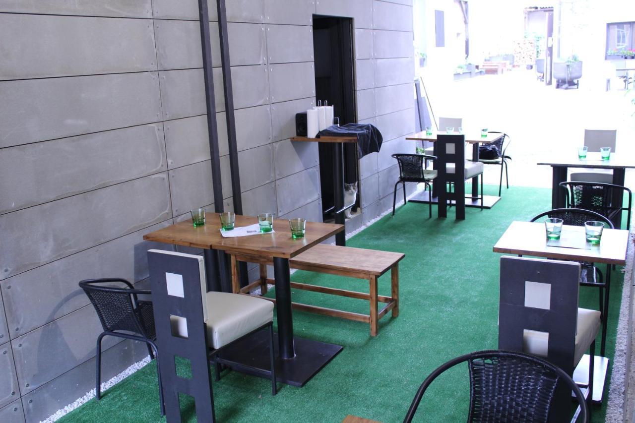 Apartmany Caffe & Grill Roudnice nad Labem Bagian luar foto